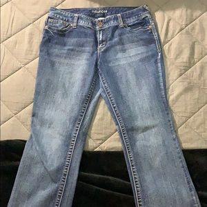 Maurices jeans